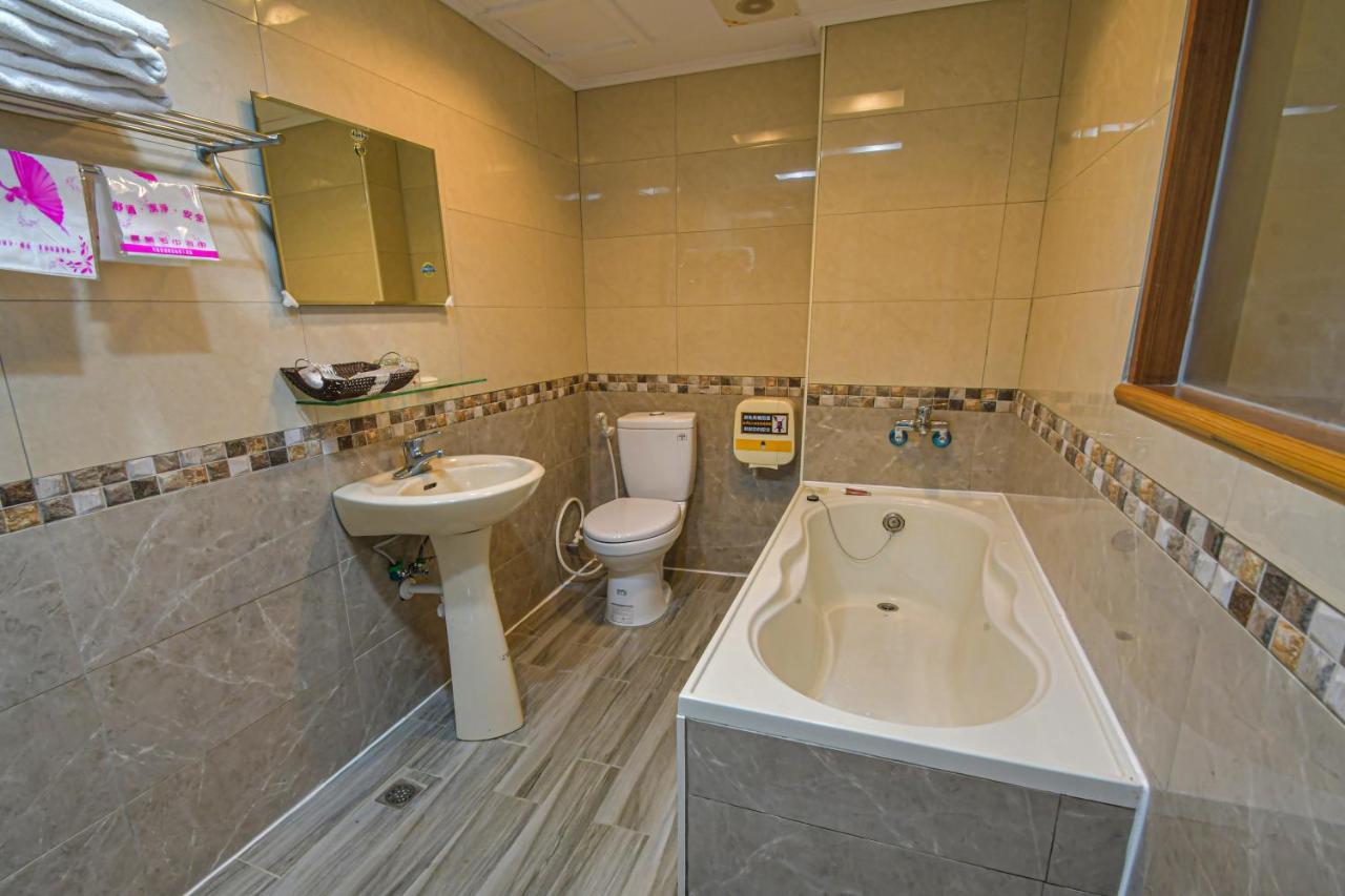Jinsa Lakeside View Resort Jinsha Exterior photo
